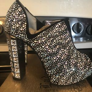 Lady couture shoes